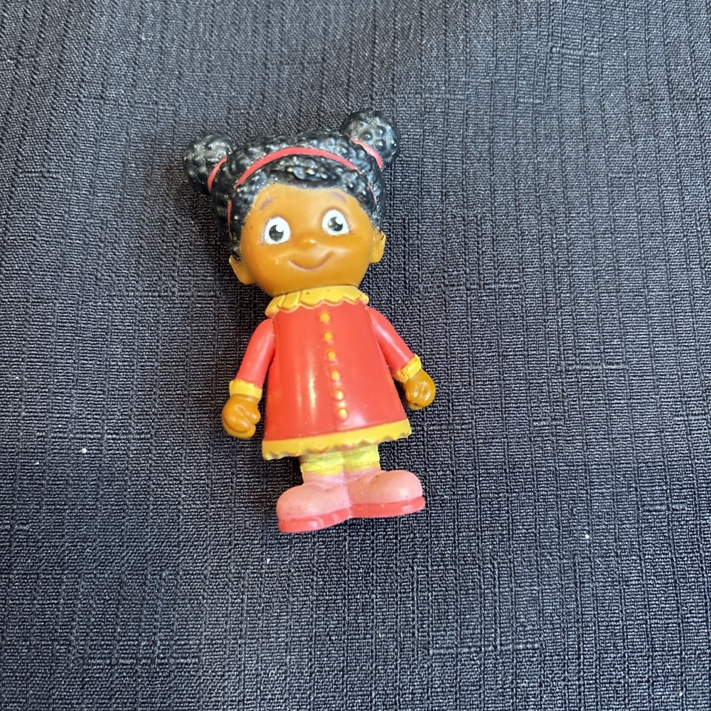 PBS Daniel Tiger's Neighborhood Miss Elaina Figure PVC Figurine 2.5" Toy D12